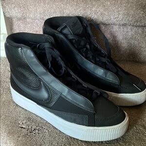 Nike Black and White Athletic Shoes